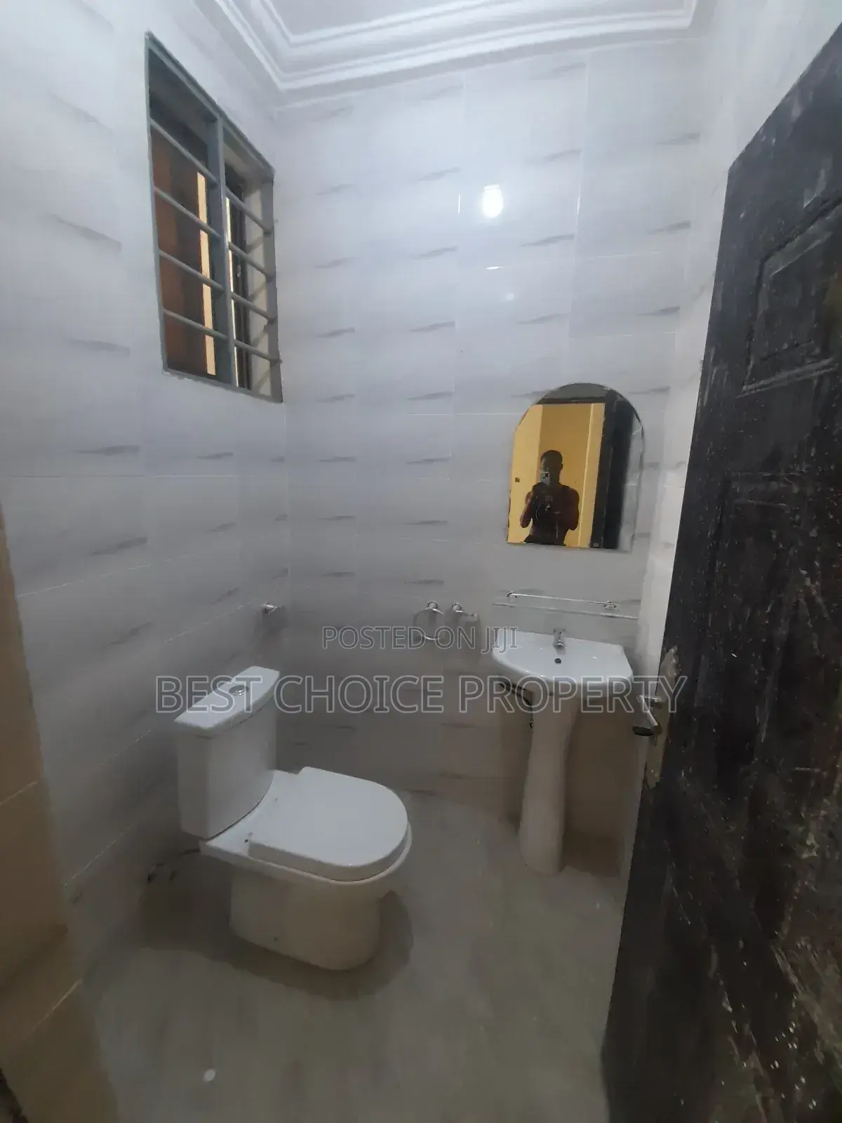 2bdrm Apartment in Lakeside for rent