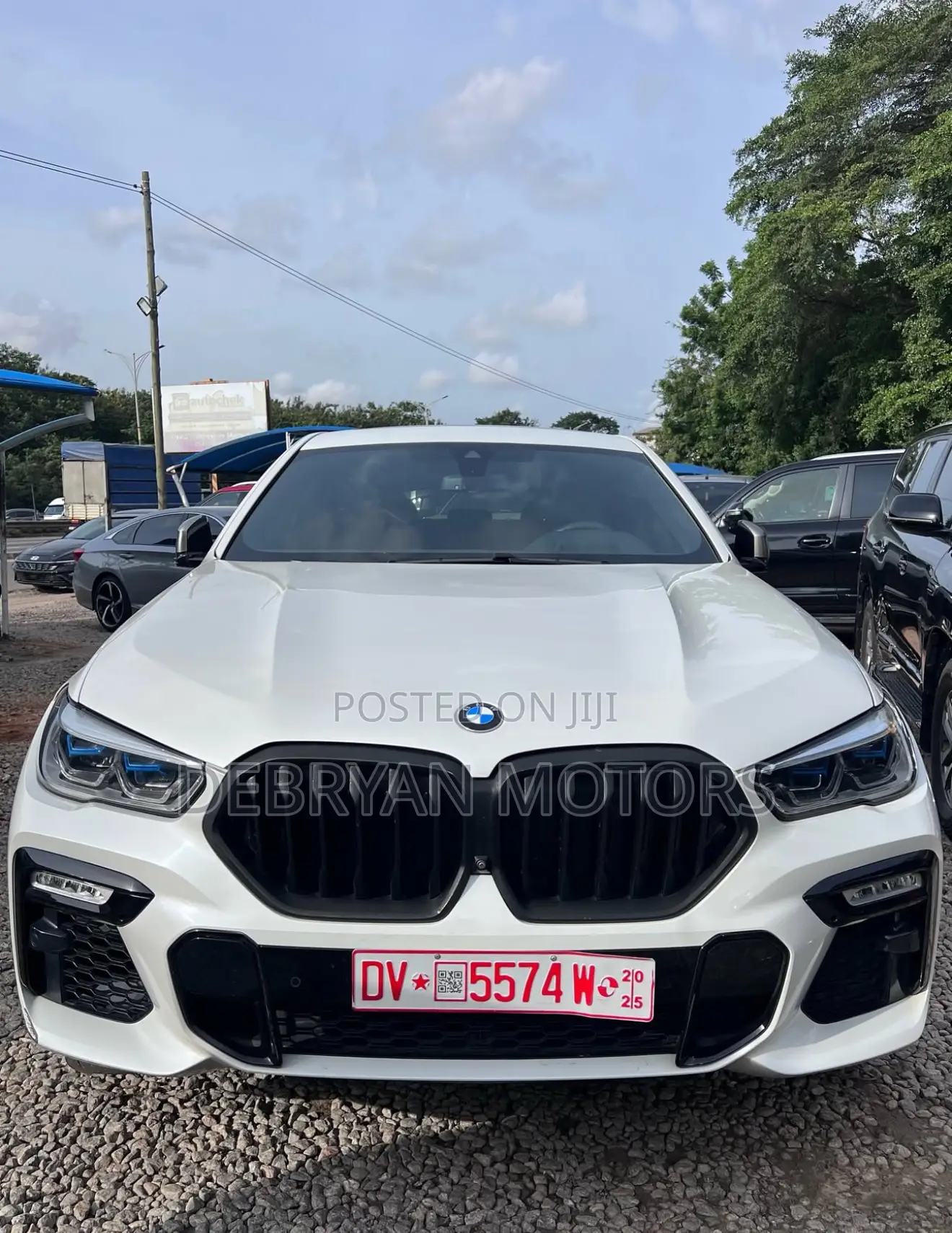 BMW X6 xDrive50i AWD 2020 White