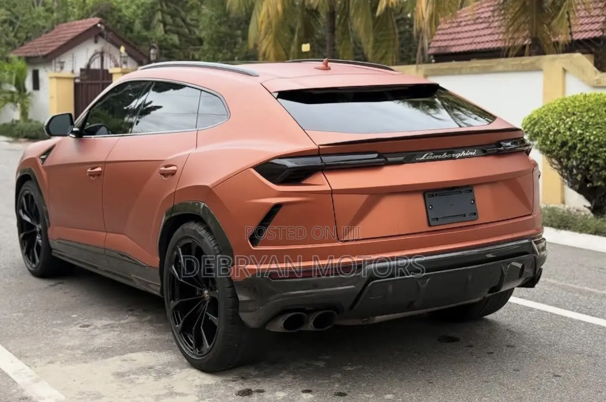 Lamborghini Urus Base 2019 Orange