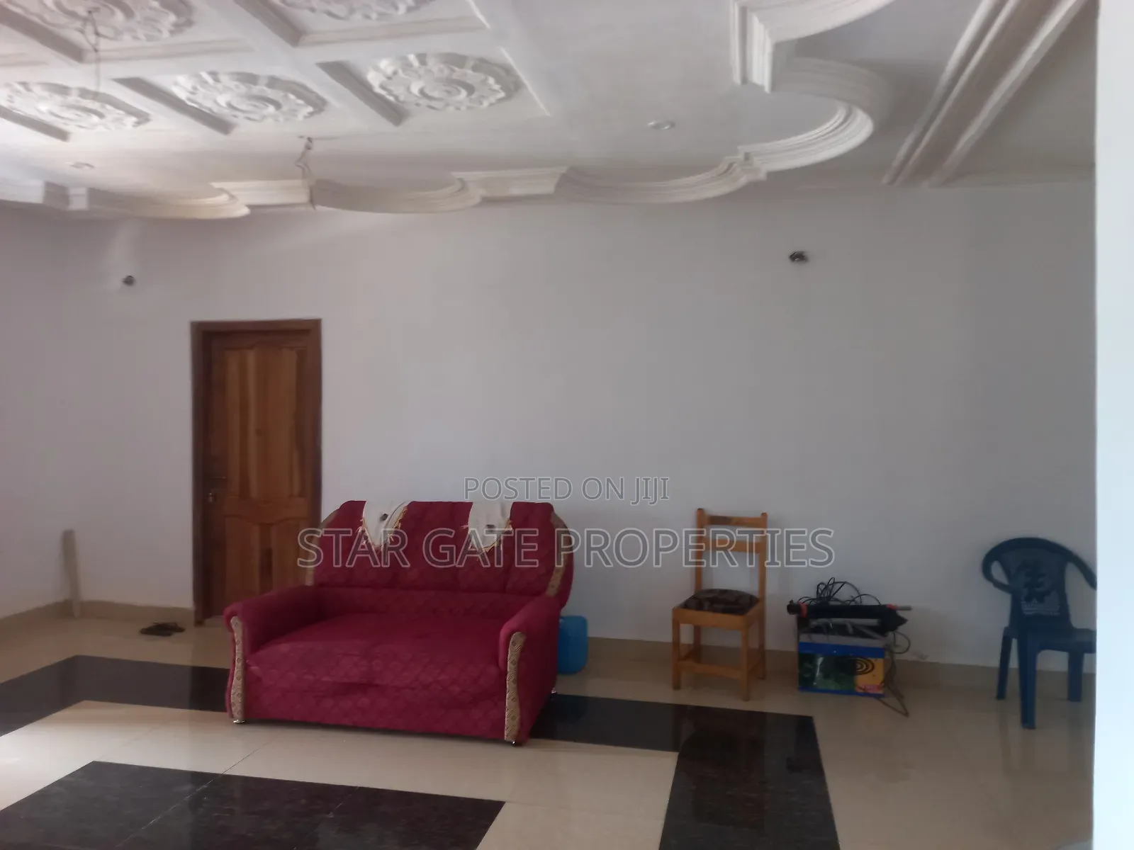 6bdrm House in Asuofia, Kumasi Metropolitan for sale