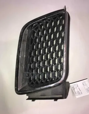 2009-2010 Pontiac Vibe Grille Upper One Side