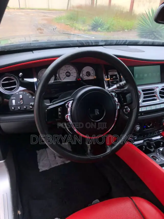 Rolls-Royce Wraith 6.6 RWD 2017 Black