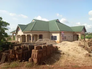 7bdrm House in Asuofia Kokoben, Kumasi Metropolitan for sale
