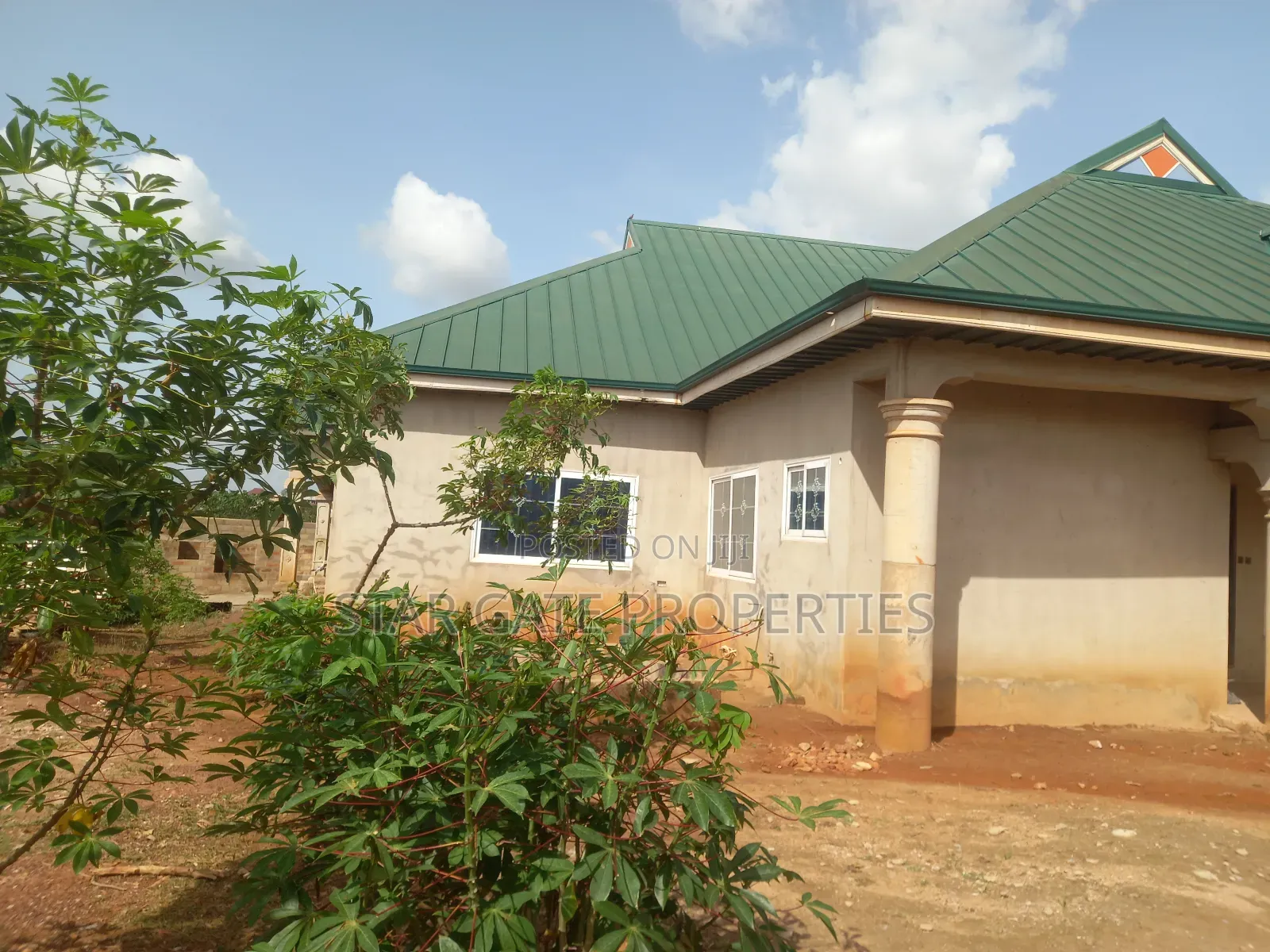 7bdrm House in Asuofia Kokoben, Kumasi Metropolitan for sale