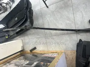 Mercedes Benz C300 Top Gutter