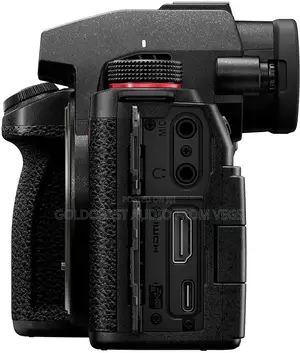 Panasonic Lumix Gh5 Ii Mirrorless Camera With 12-60mm Lens