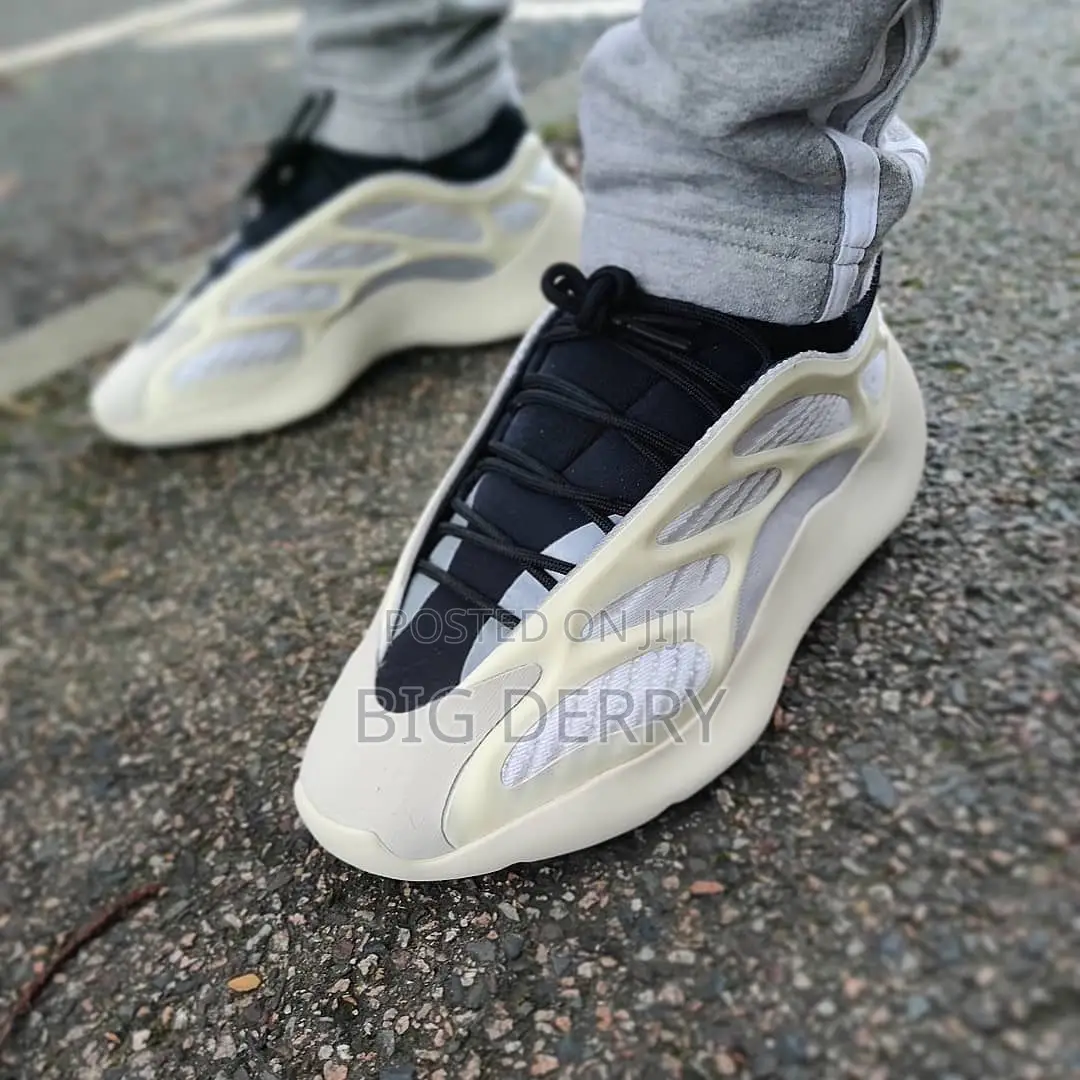 Yeezy 700 V3