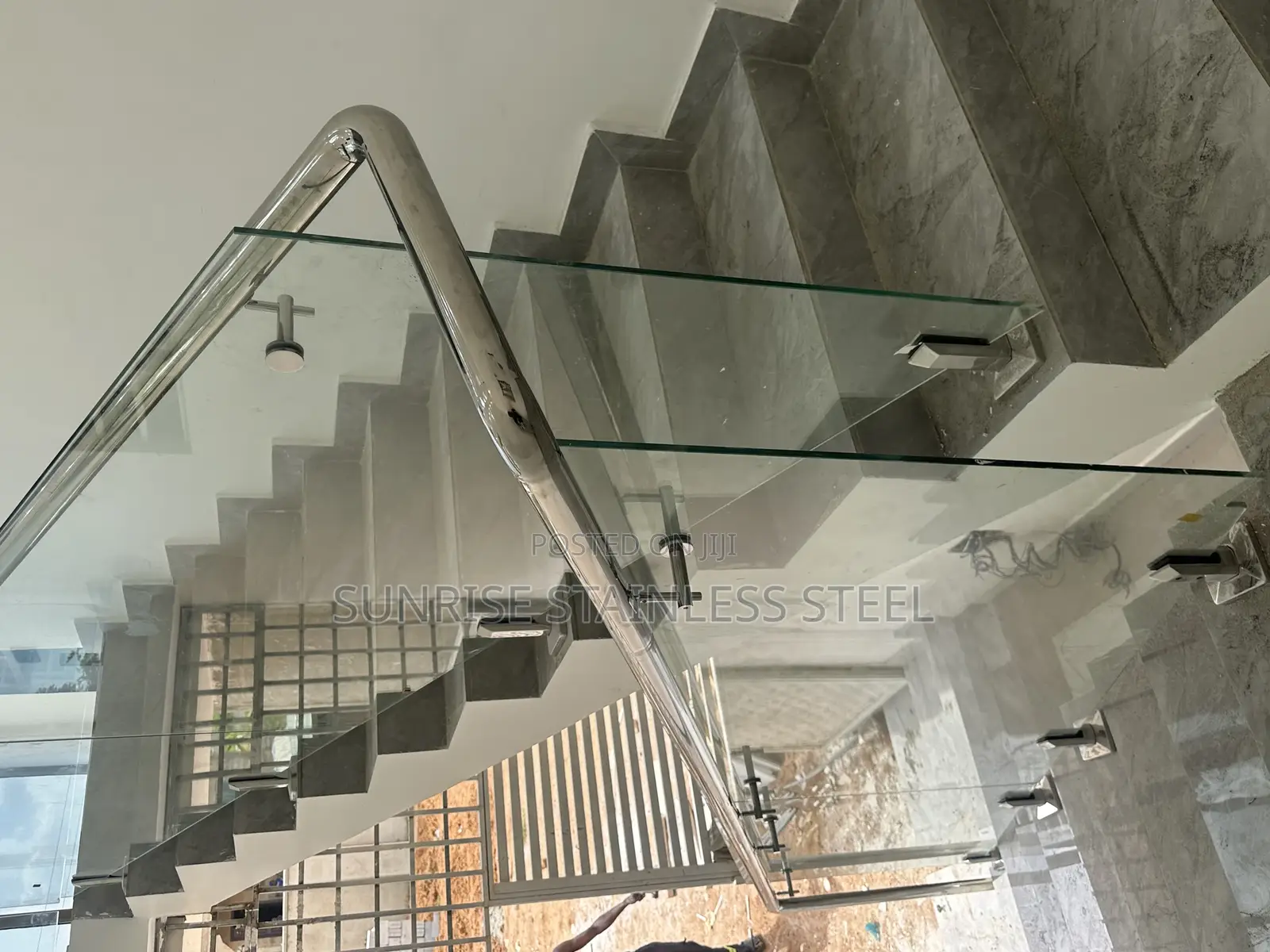 Stainless Frameless Design