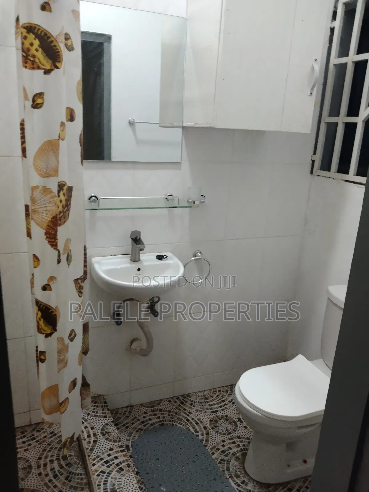 1bdrm Apartment in Dansoman Exhibition for rent