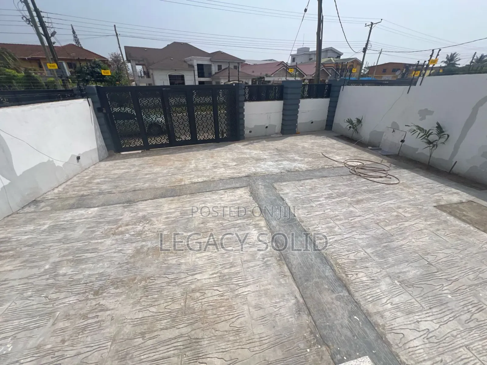 4bdrm Townhouse / Terrace in 𝙻𝚎𝚐𝚊𝚌𝚢 𝚜𝚘𝚕𝚒𝚍 𝚛𝚎𝚊𝚕, Spintex for rent