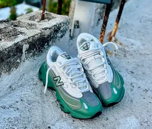 New Balance 1000