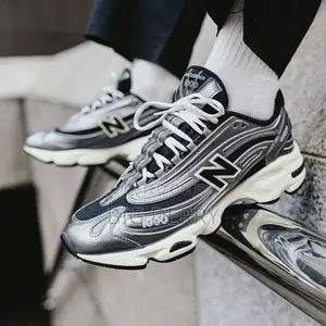 New Balance 1000