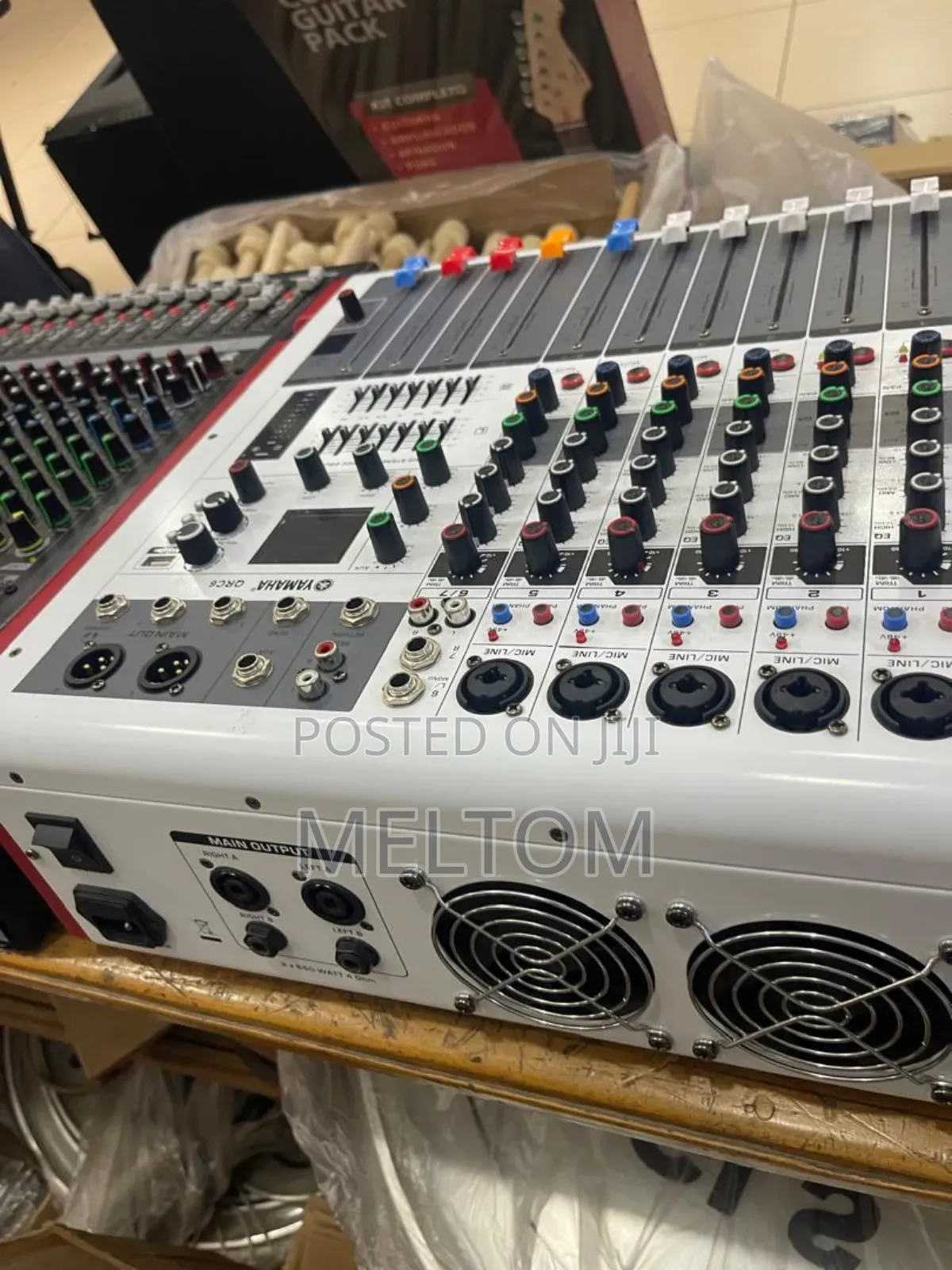 Yamaha Qrc6 6channels Powered Professional Mixer