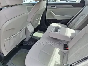 Hyundai Sonata Sport 2.0T Sedan FWD (2.0L 4cyl 6A) 2017 Silver