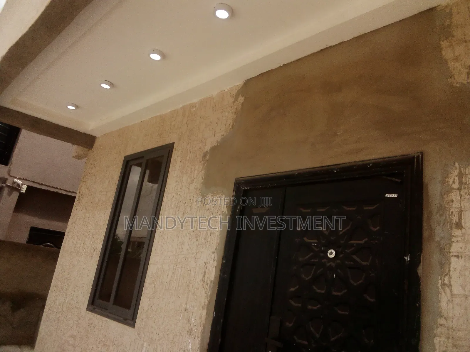 3bdrm Duplex in School Junction for rent