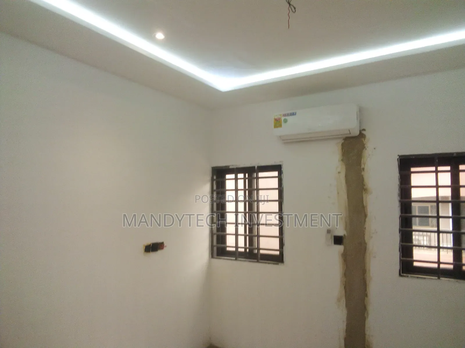 3bdrm Duplex in School Junction for rent