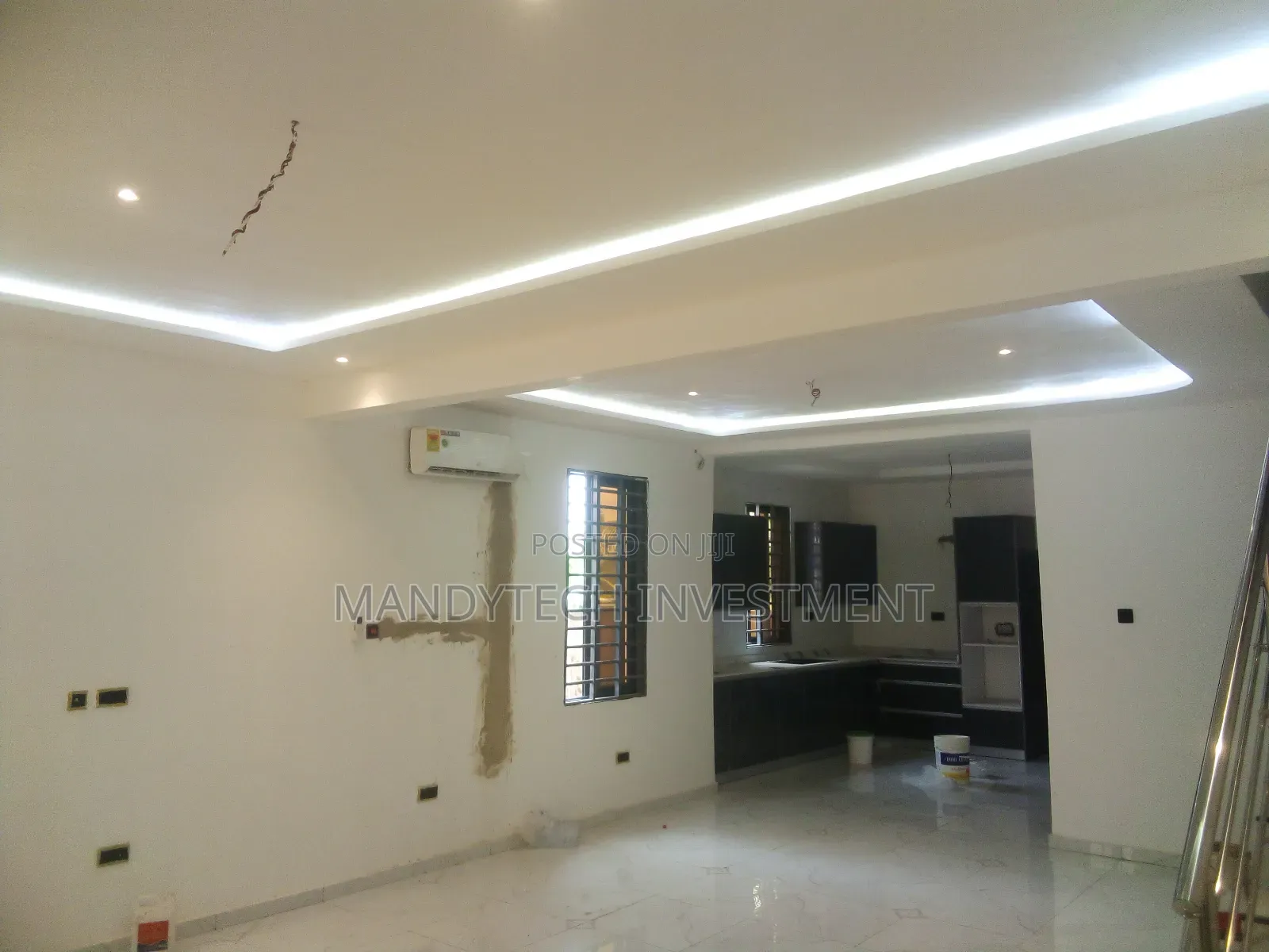 3bdrm Duplex in School Junction for rent