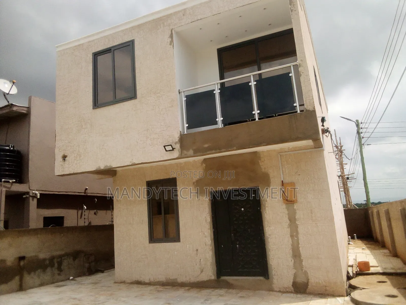 3bdrm Duplex in School Junction for rent