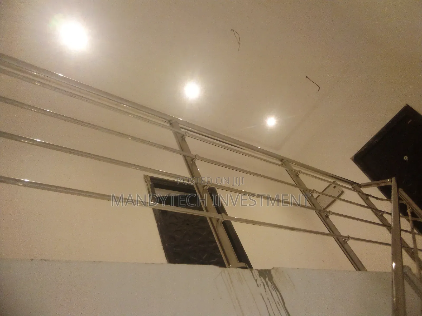 3bdrm Duplex in School Junction for rent