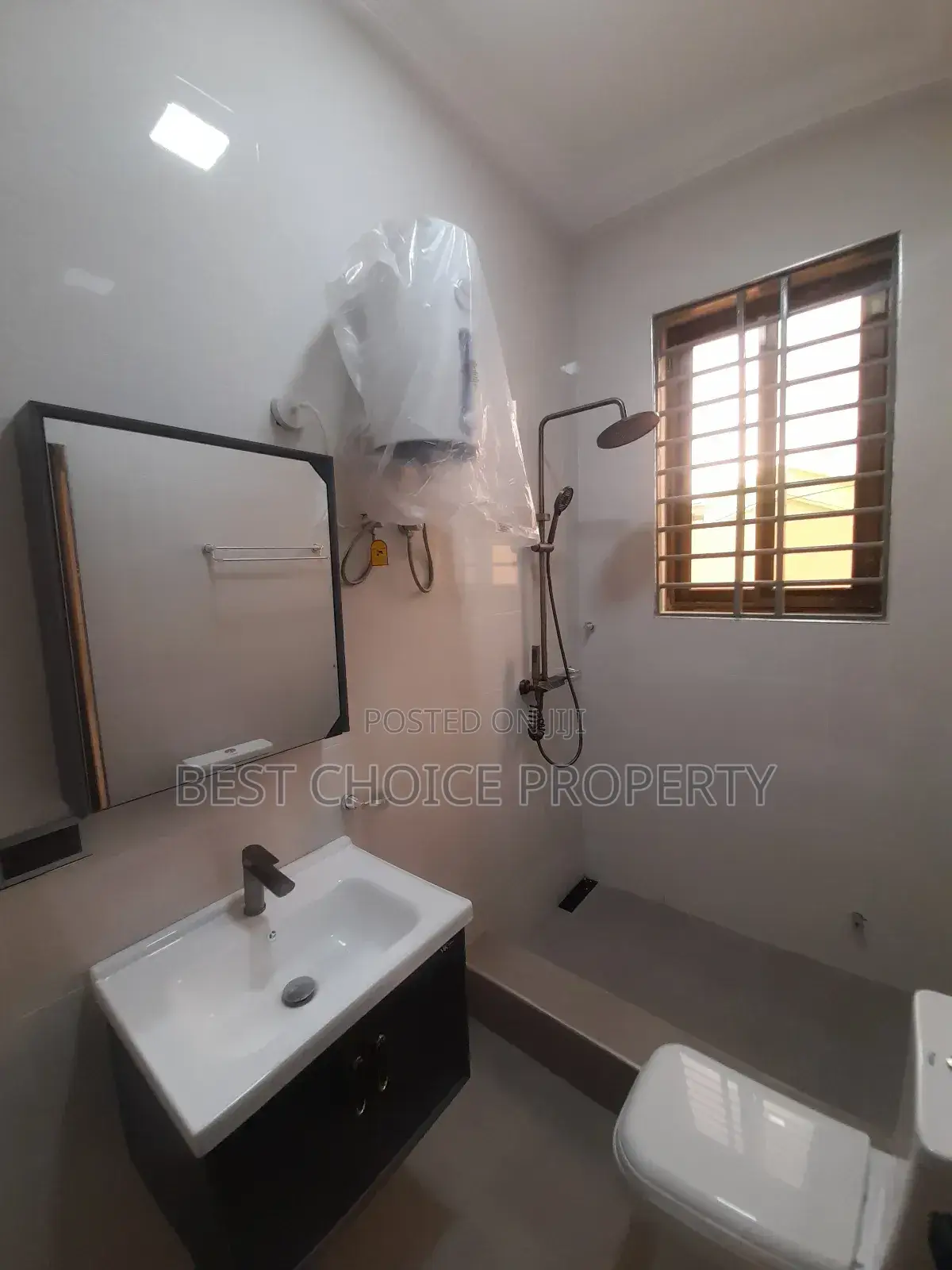 2bdrm Apartment in Adenta Frahfrah, Frafraha for rent