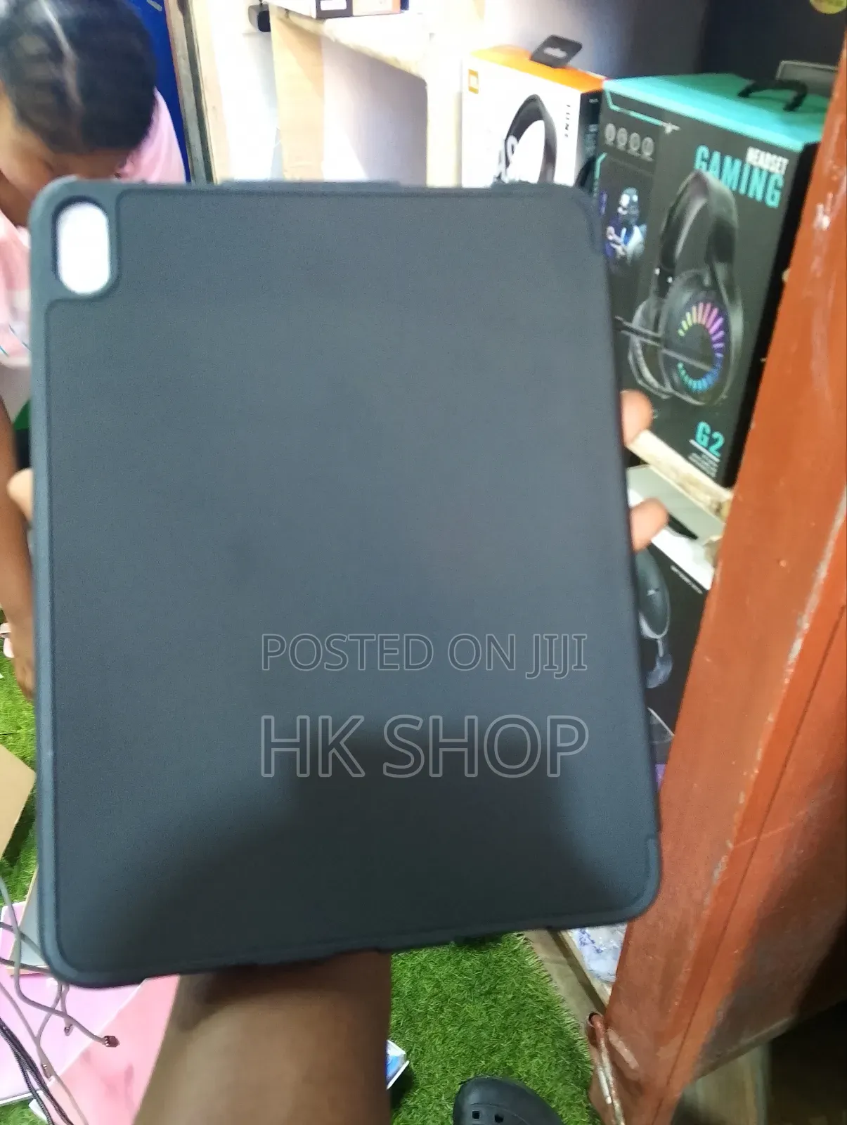 Black Case for 10th Generation Apple iPad 10.9" With Holder