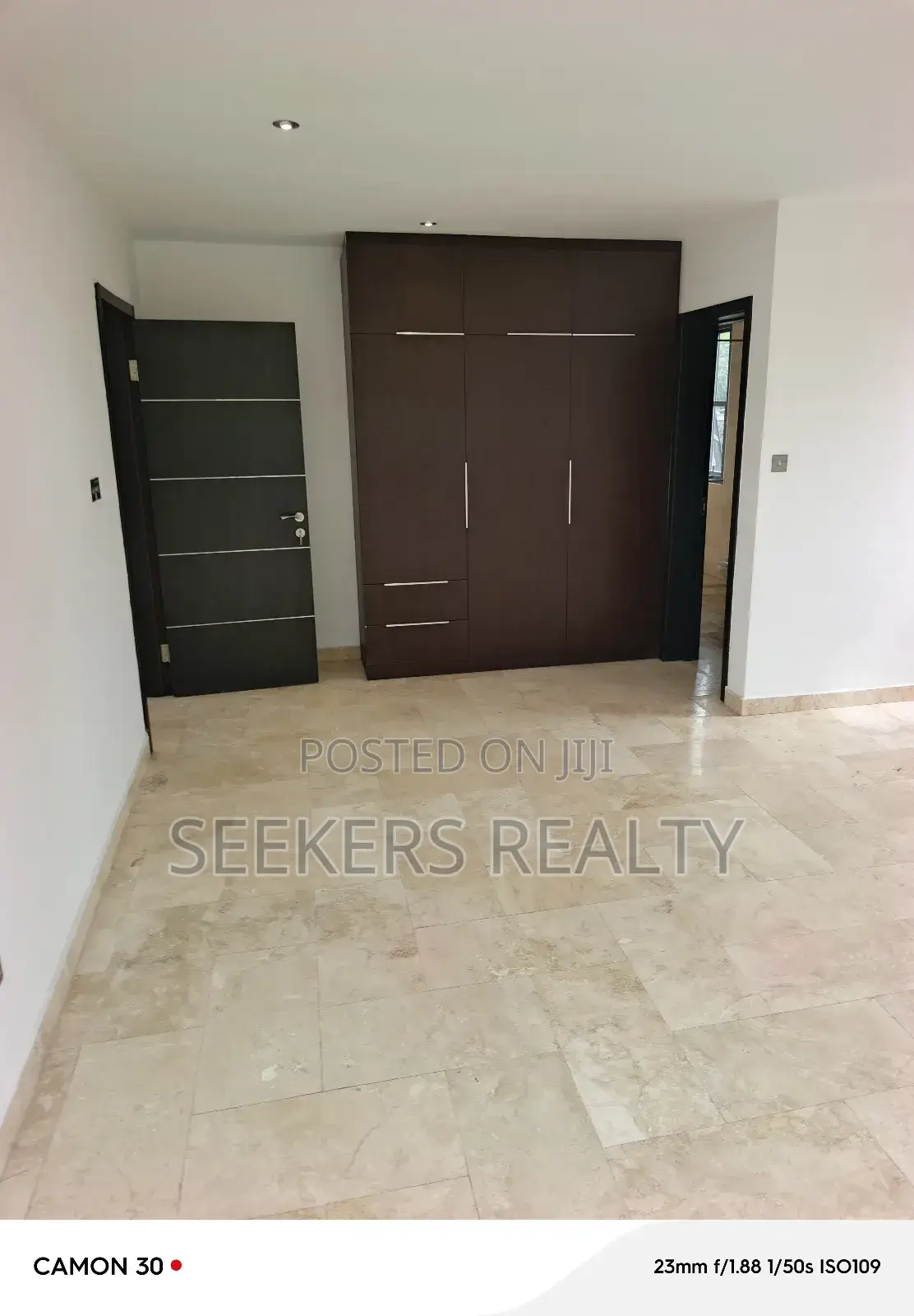 4bdrm Townhouse / Terrace in Seekers Realty, Cantonments for rent