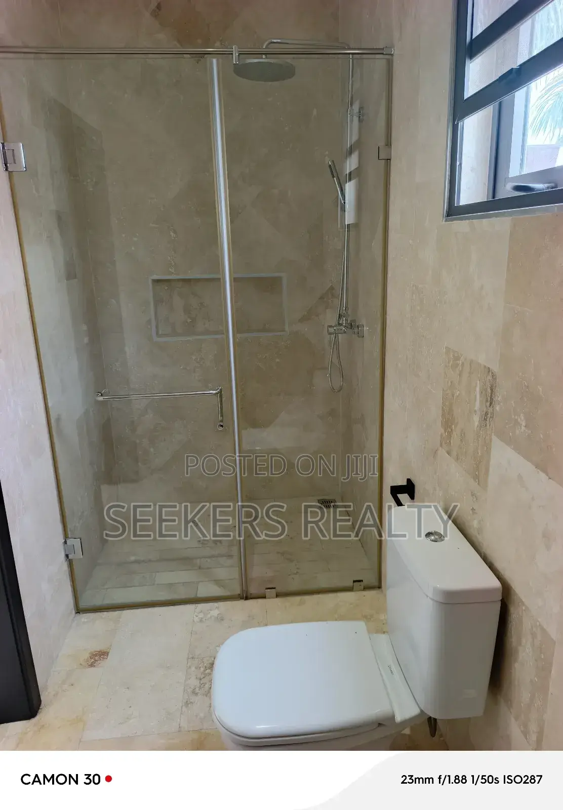 4bdrm Townhouse / Terrace in Seekers Realty, Cantonments for rent