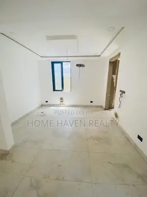 4bdrm Townhouse/Terrace in Abelemkpe for sale