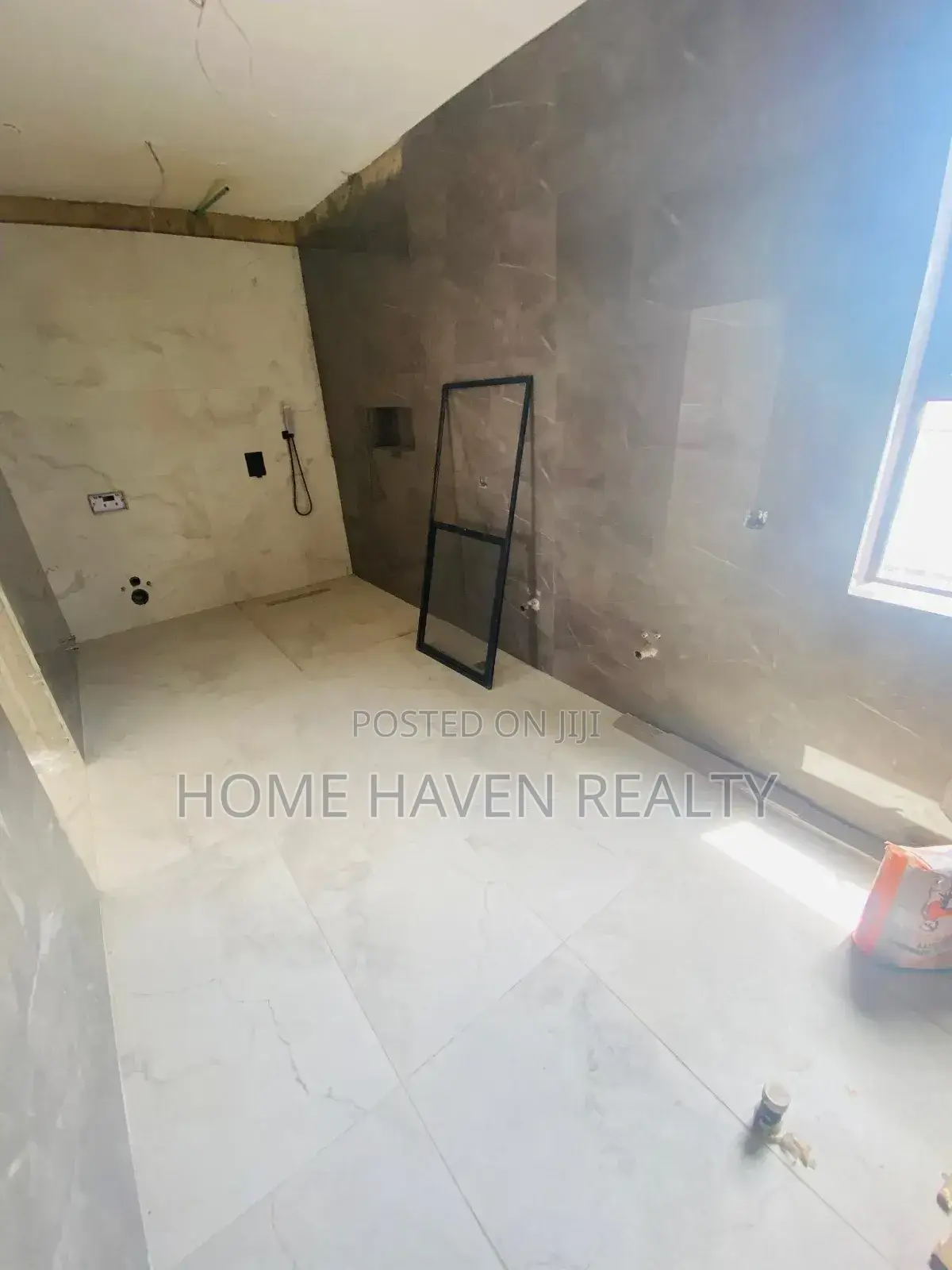 4bdrm Townhouse/Terrace in Abelemkpe for sale