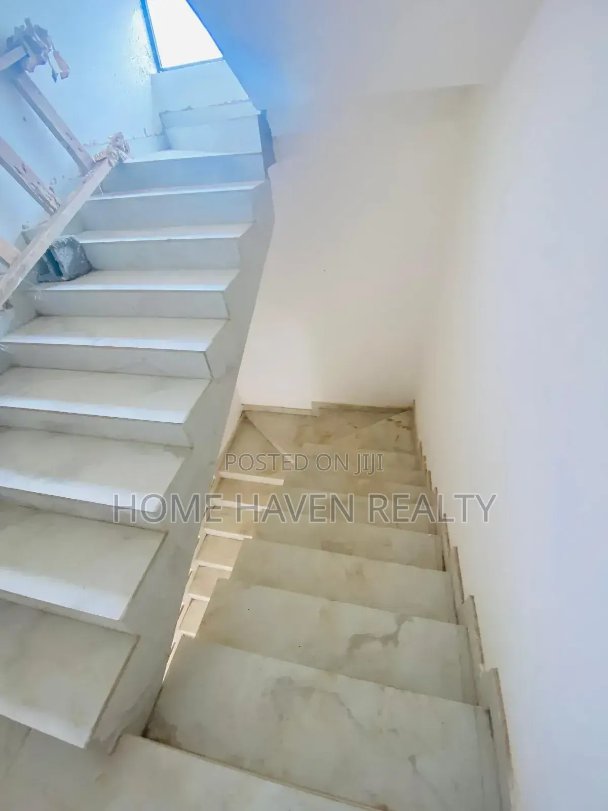 4bdrm Townhouse/Terrace in Abelemkpe for sale