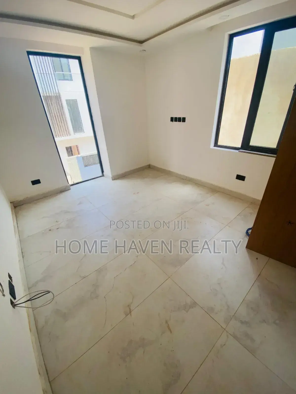 4bdrm Townhouse/Terrace in Abelemkpe for sale