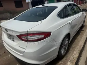 Ford Fusion 2014 White