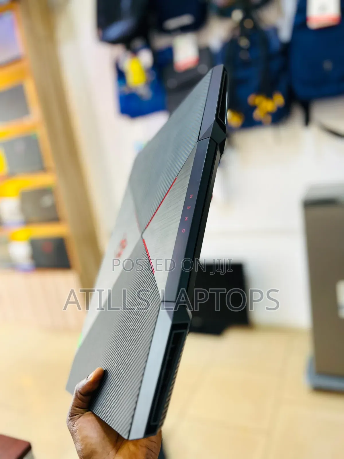 Laptop HP Omen 17-An188nr 16GB Intel Core I7 HDD+SSD 1.5T