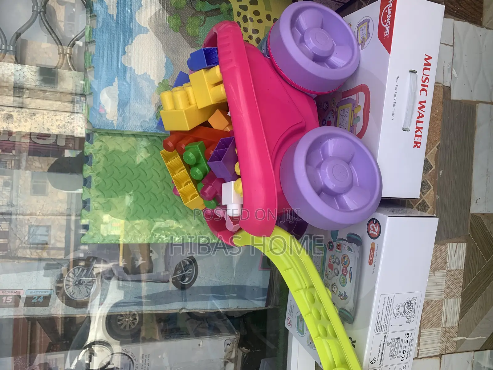 Mega Bloks Scooping Wagon With Building Blocks 125+ PCS