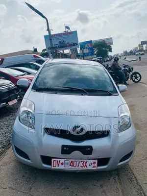 Toyota Vitz 1.3 AWD 3dr 2010 Silver