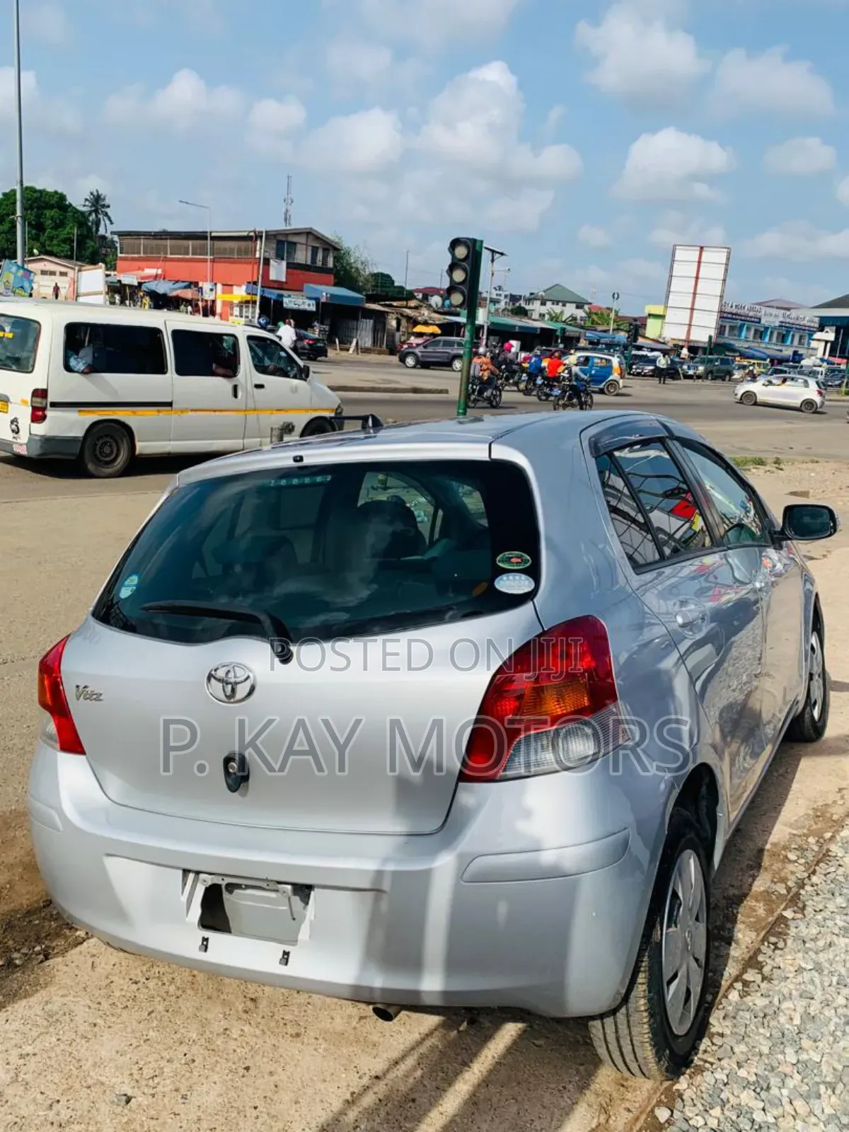 Toyota Vitz 1.3 AWD 3dr 2010 Silver