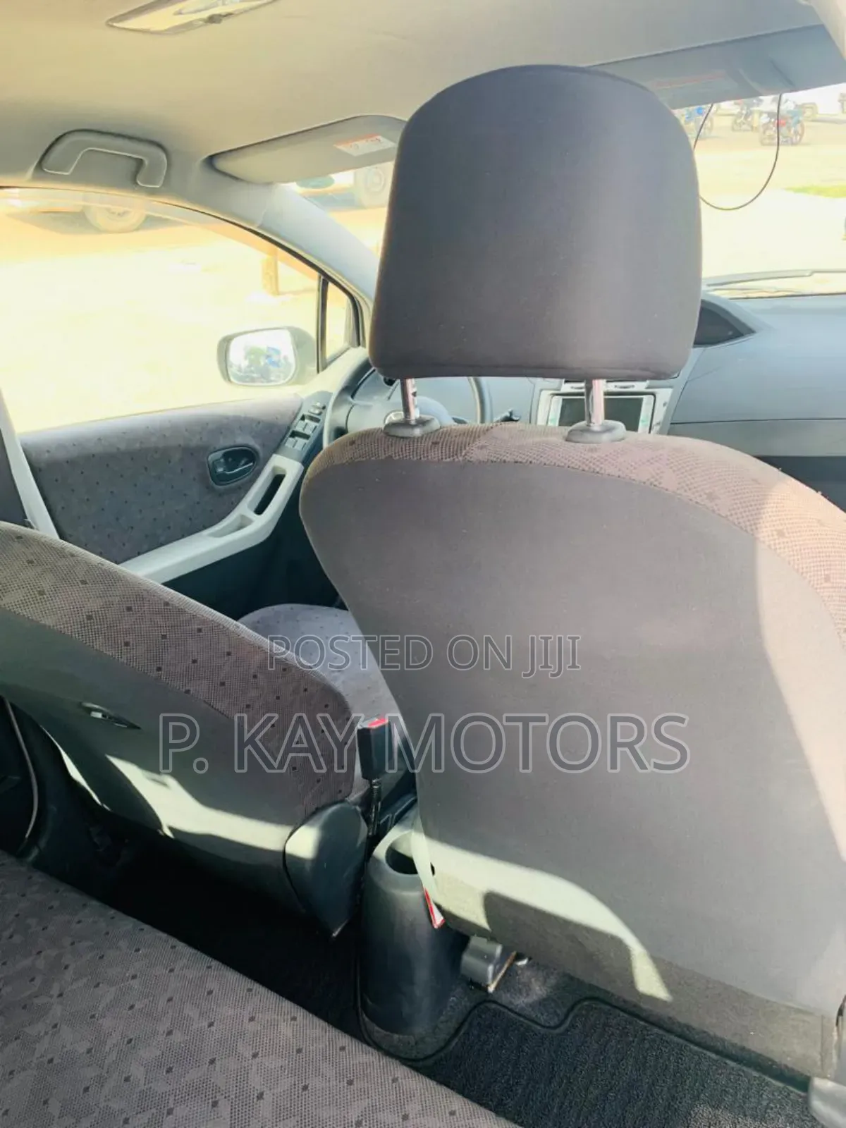Toyota Vitz 1.3 AWD 3dr 2010 Silver