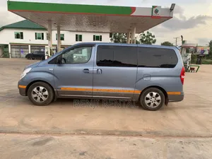 Hyundai Starex For Rental