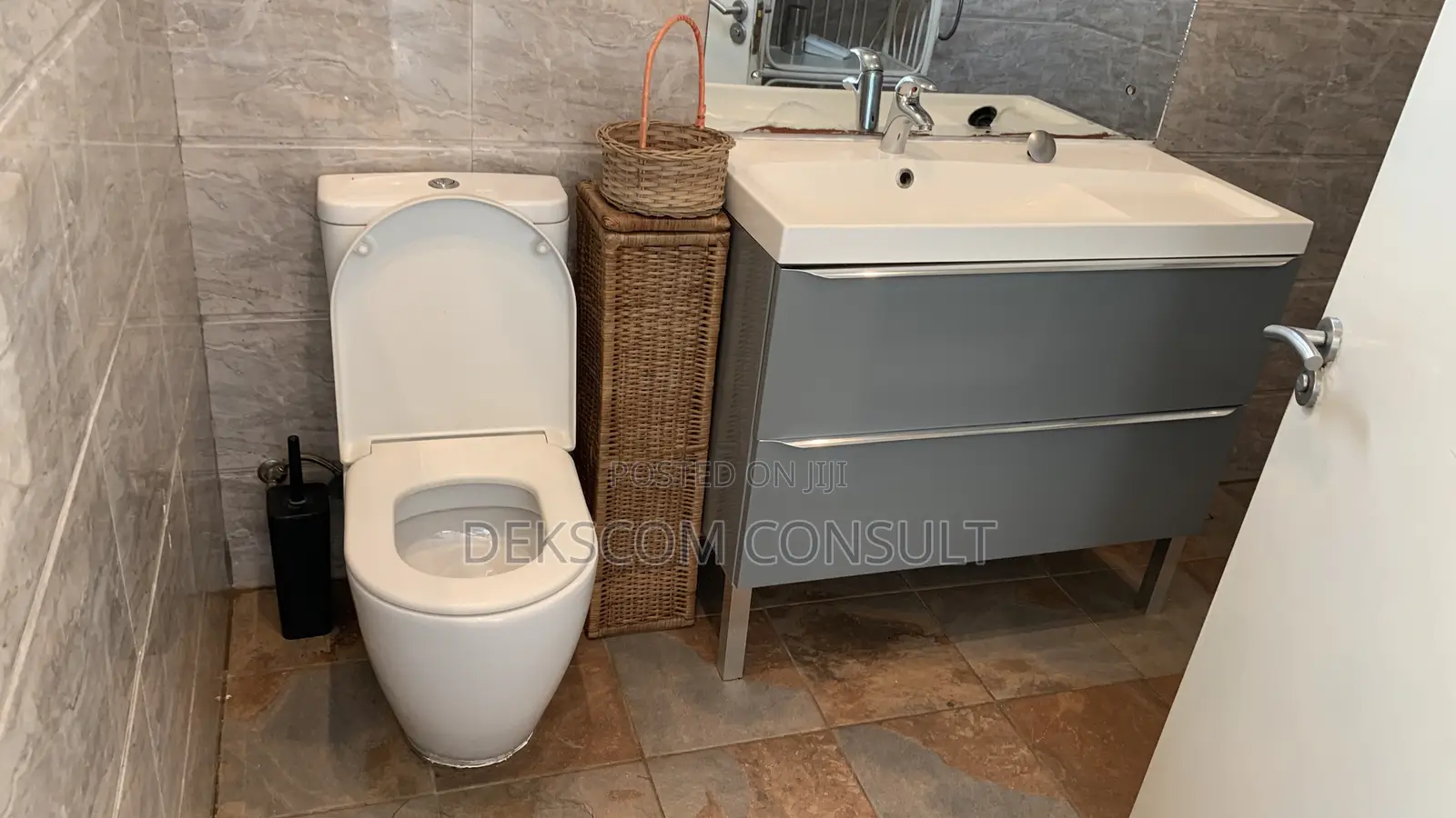 4bdrm Duplex in Nungua for sale