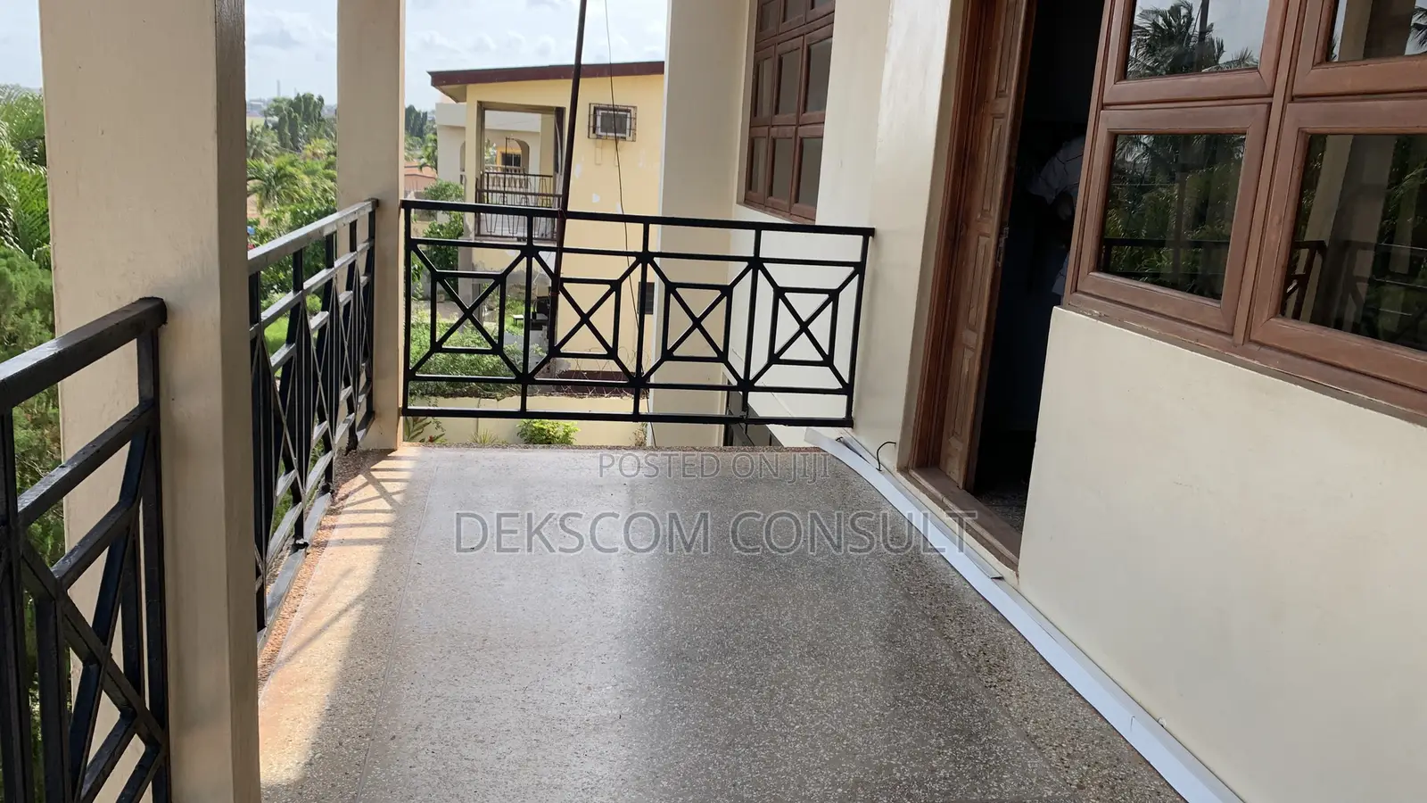 4bdrm Duplex in Nungua for sale