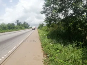 10 Acres Ejisu-Boankra(Kubase)