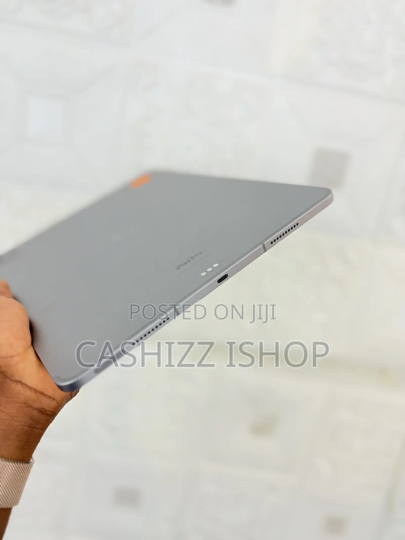 Apple iPad Pro 12.9 (2022) 256 GB Gray