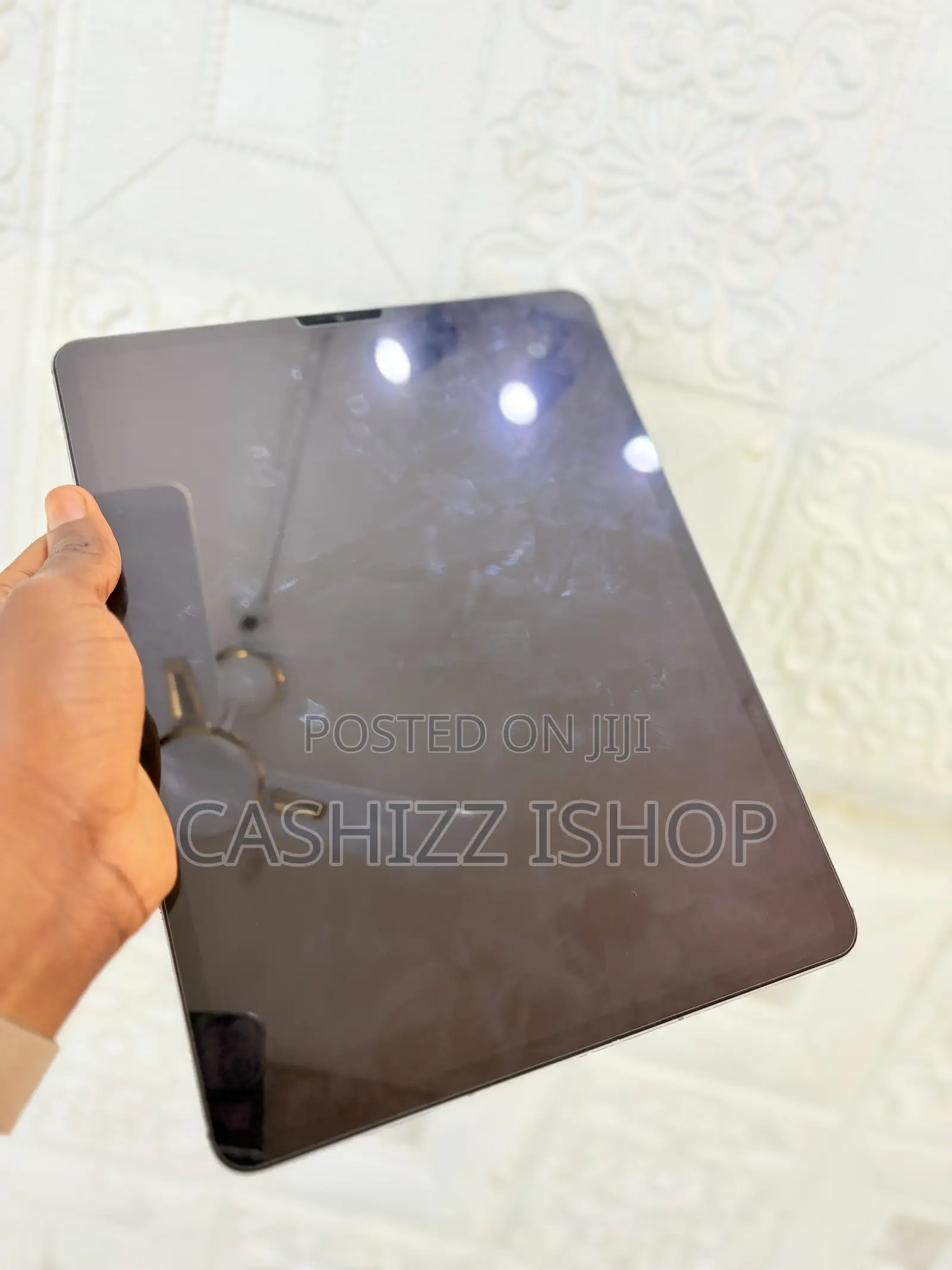Apple iPad Pro 12.9 (2022) 256 GB Gray