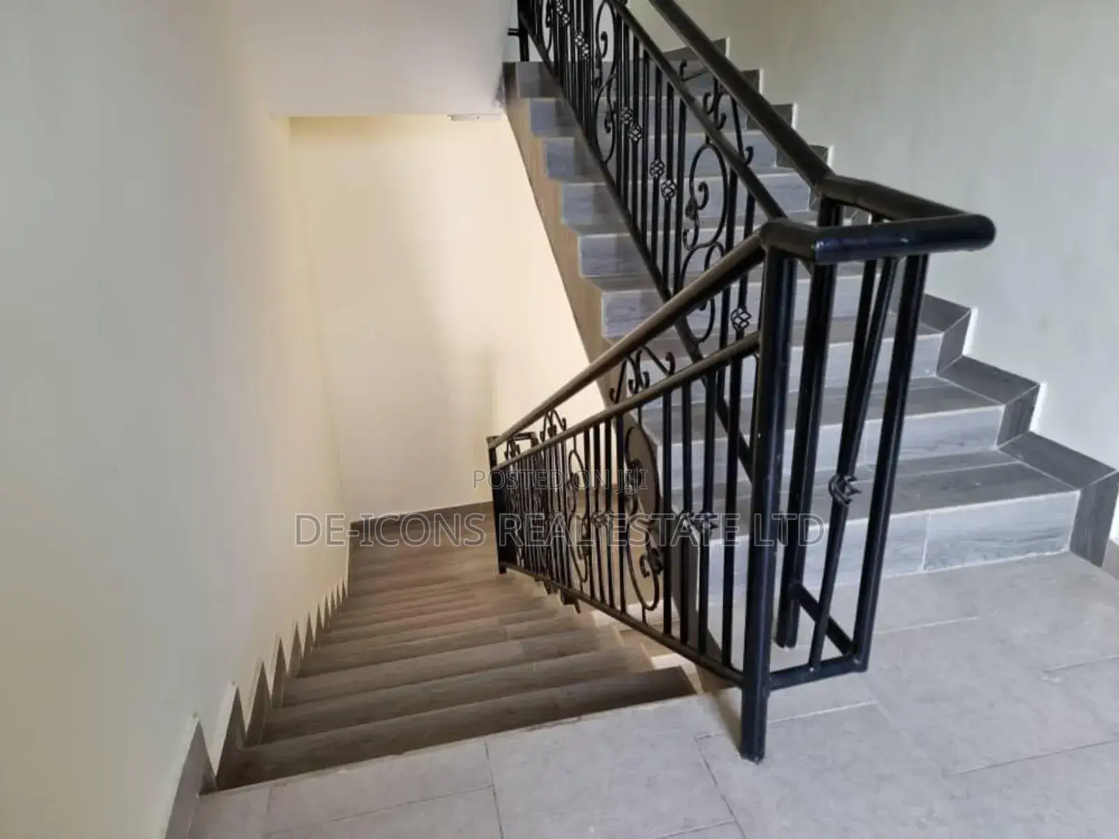 2bdrm Apartment in De-Icons Real Estate, Ga South Municipal for rent