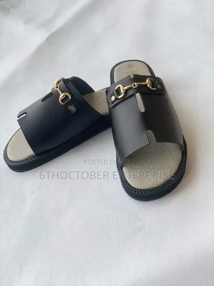 Slippers/Slides