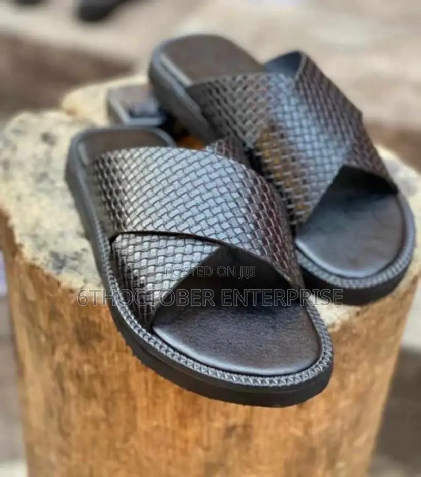 Slippers/Slides