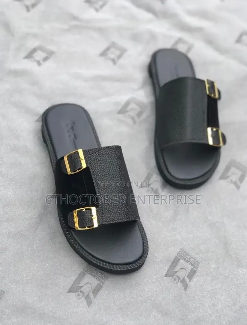 Slippers/Slides