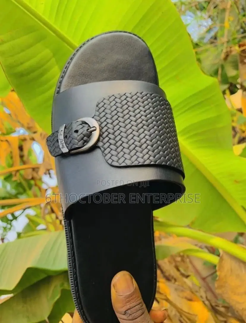 Slippers/Slides