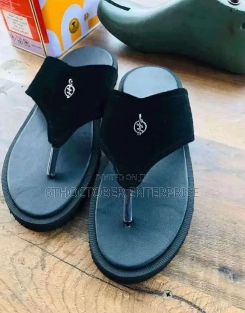 Slippers/Slides