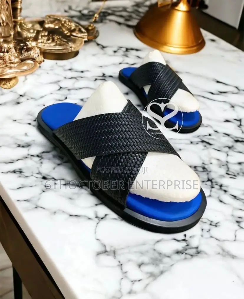 Slippers/Slides